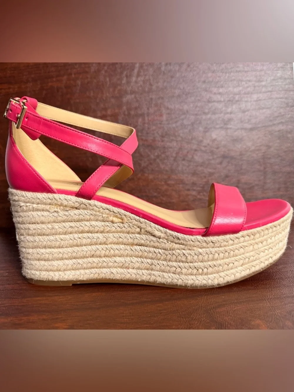 Michael Kors Women’s Hot Pink Espadrille Wedge Sandals Size 8.5 Gold Accents